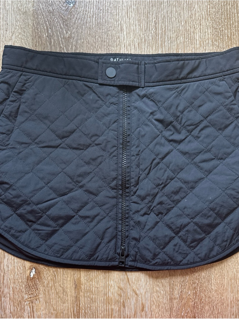Athleta Toasty Buns Insulated Skirt Size 6 Black Quilted Women Winter - Picture 2 of 13